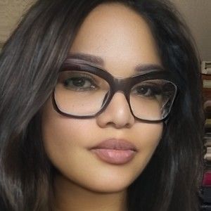 Meet your Posher, Posh